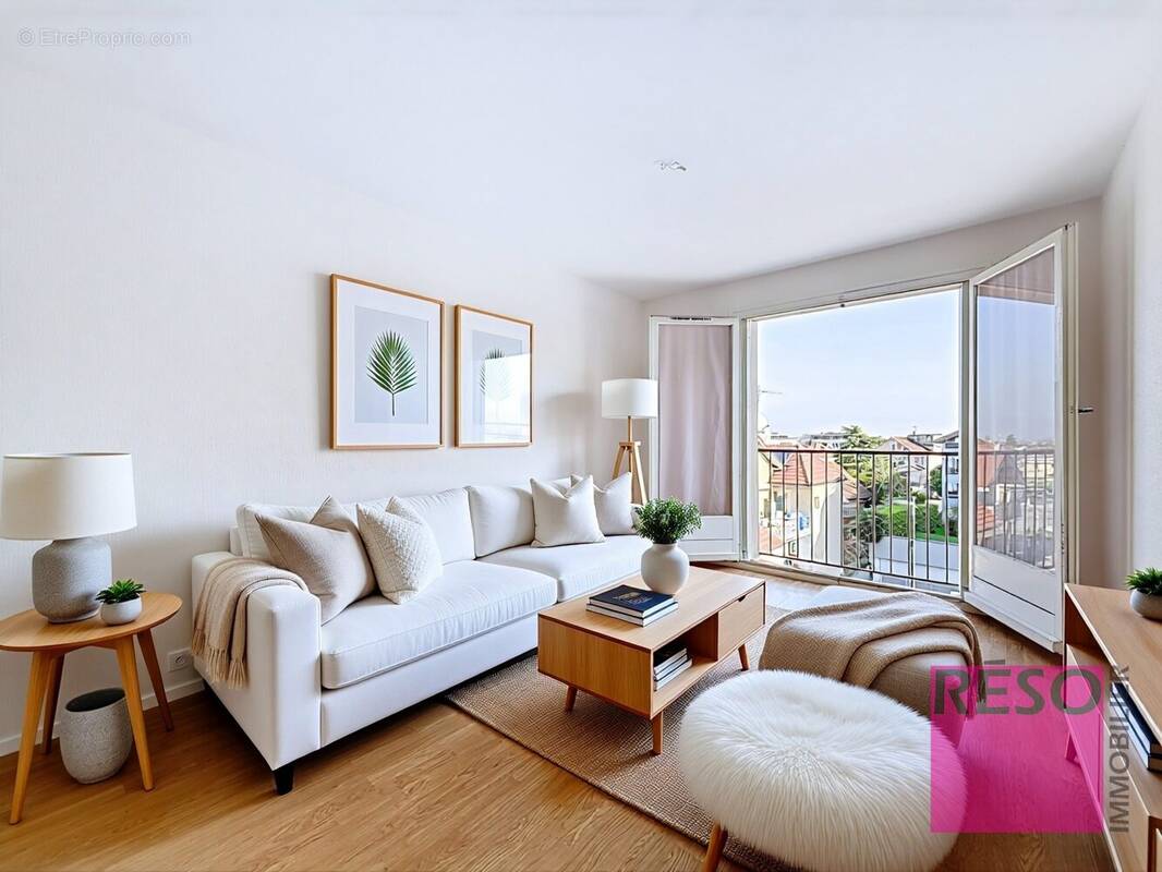 Appartement à COLLONGES-SOUS-SALEVE