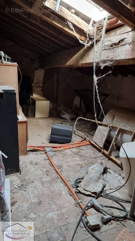 Appartement à LA CRAU