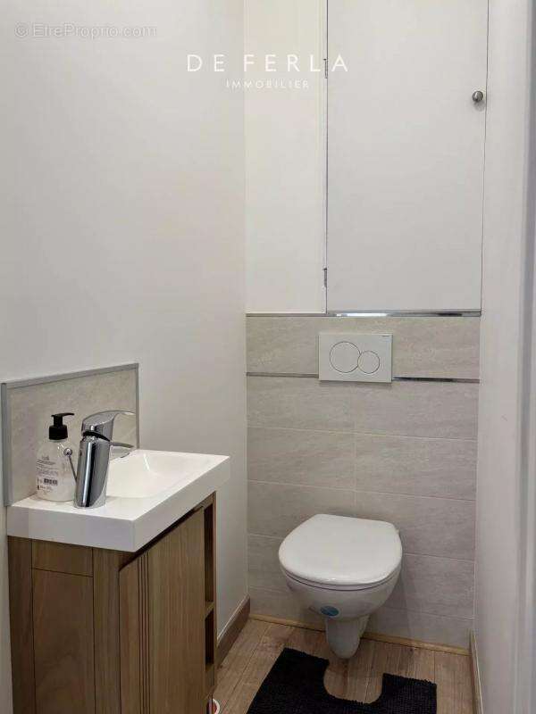 Appartement à PARIS-8E