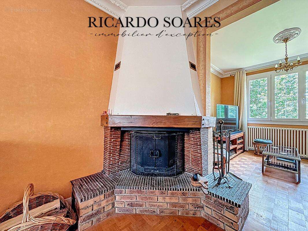 Maison à LE THILLAY