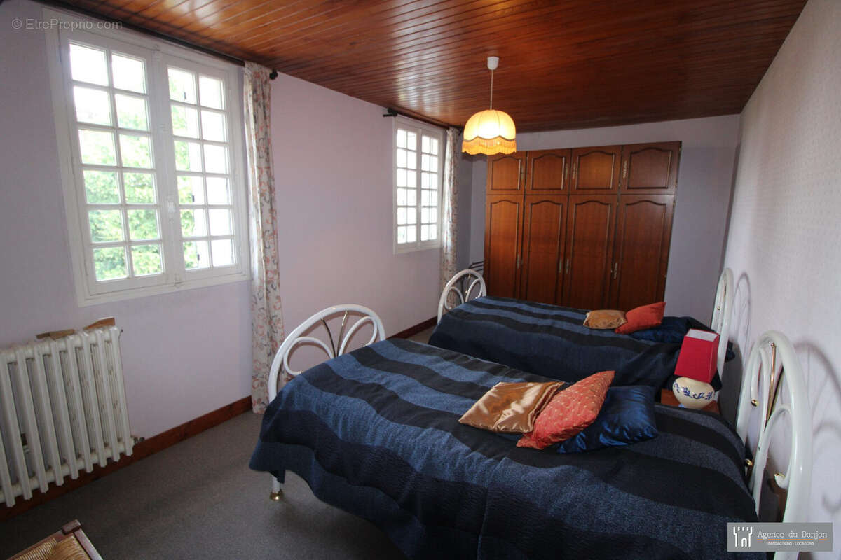 Maison à BOUGNEAU