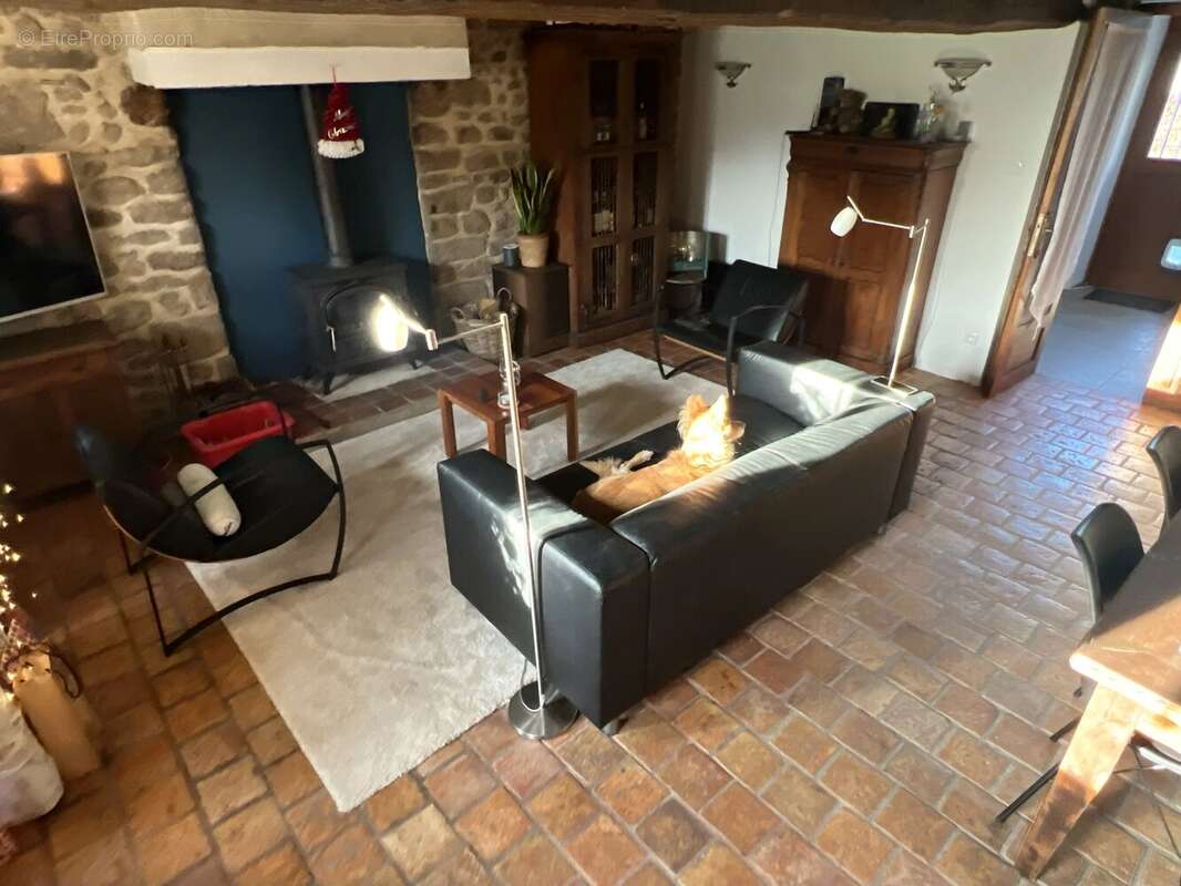 Maison à SAINT-LEGER-MAGNAZEIX