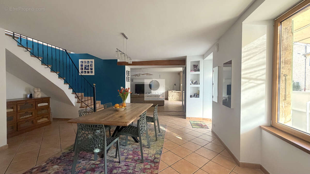 Maison à ETOILE-SUR-RHONE