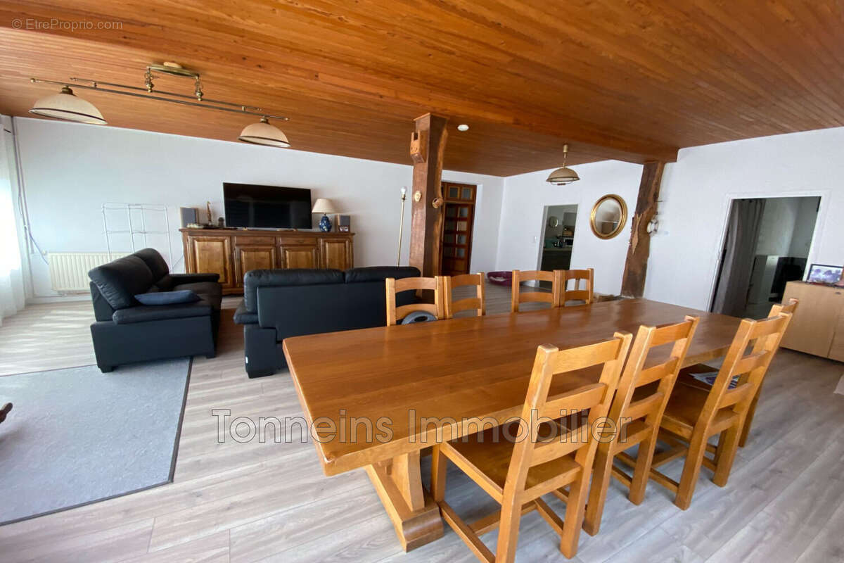 Maison 260 m² à Lagruere  - photo 4