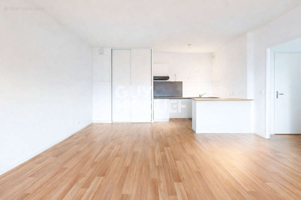 Appartement à AUBERVILLIERS