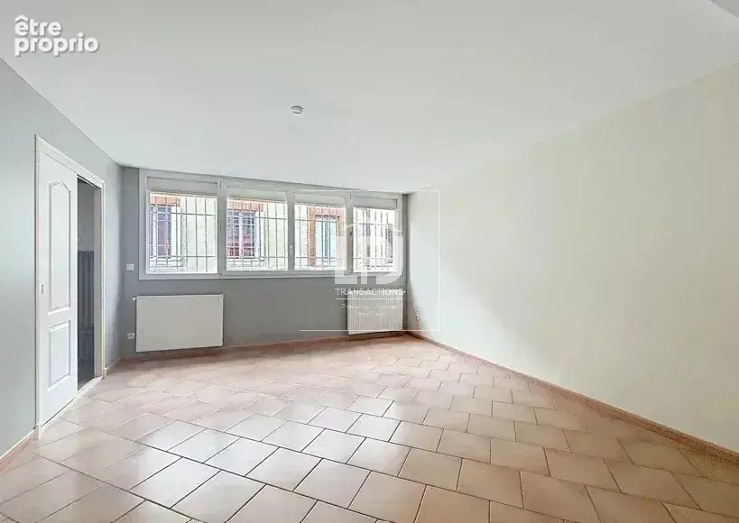 Appartement T2 bis de 90 m², calme absolu à quelques pas du centre-ville, grand garage - photo 3