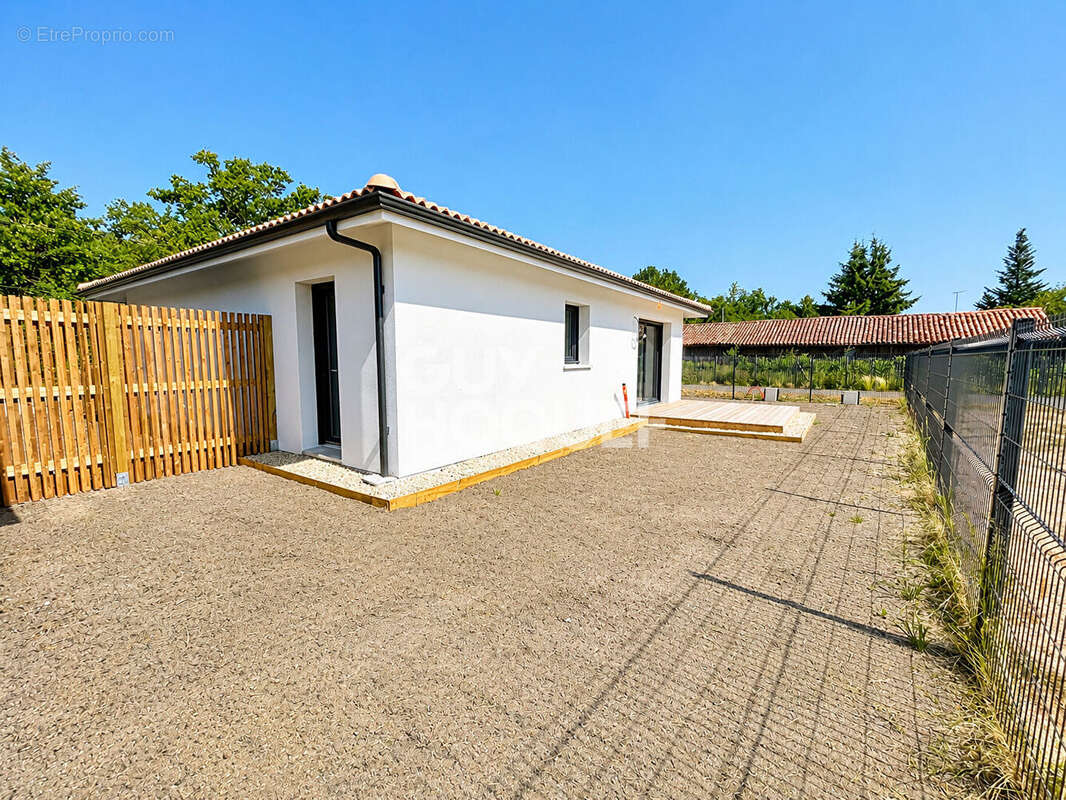 Maison à PARENTIS-EN-BORN