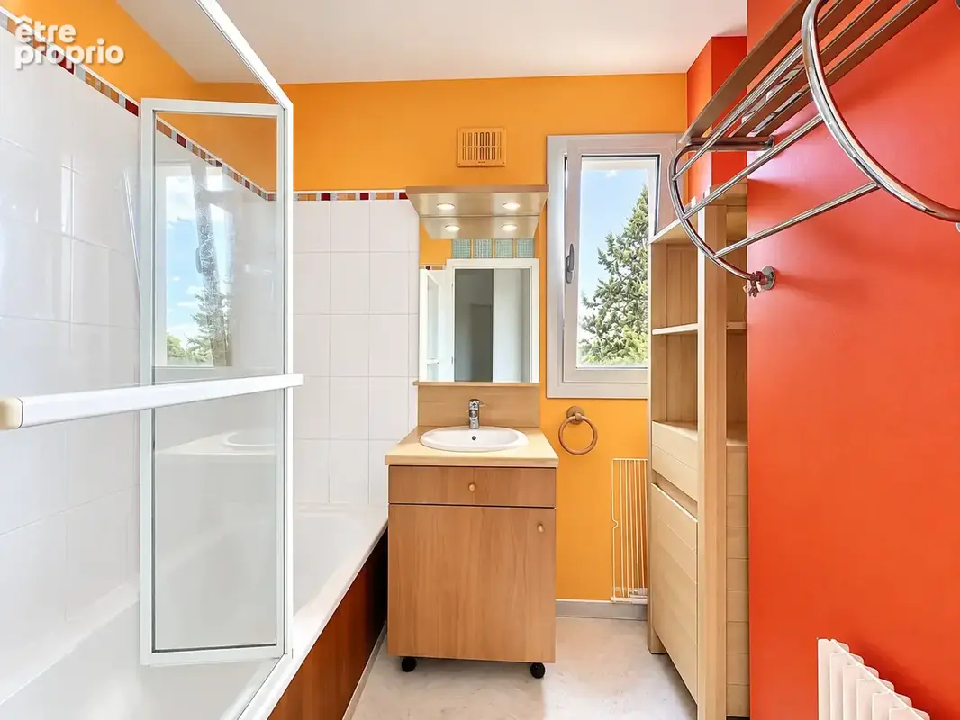 Secteur Charcot — Un appartement traversant de 106 m2, une nouvelle histoire à écrire. - photo 10