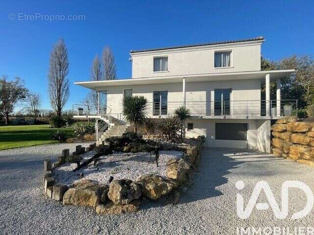 Photo 2 - Maison à SAUJON
