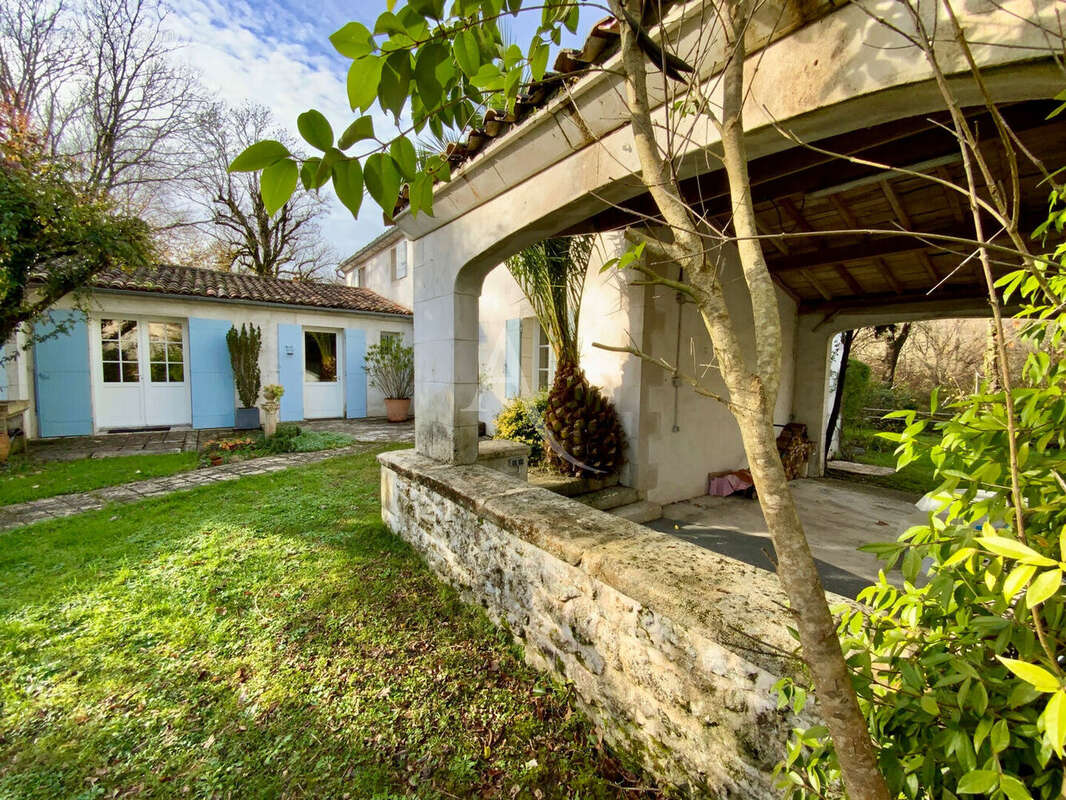 Maison à JONZAC