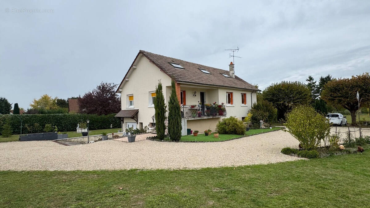 Maison à SELLES-SUR-CHER