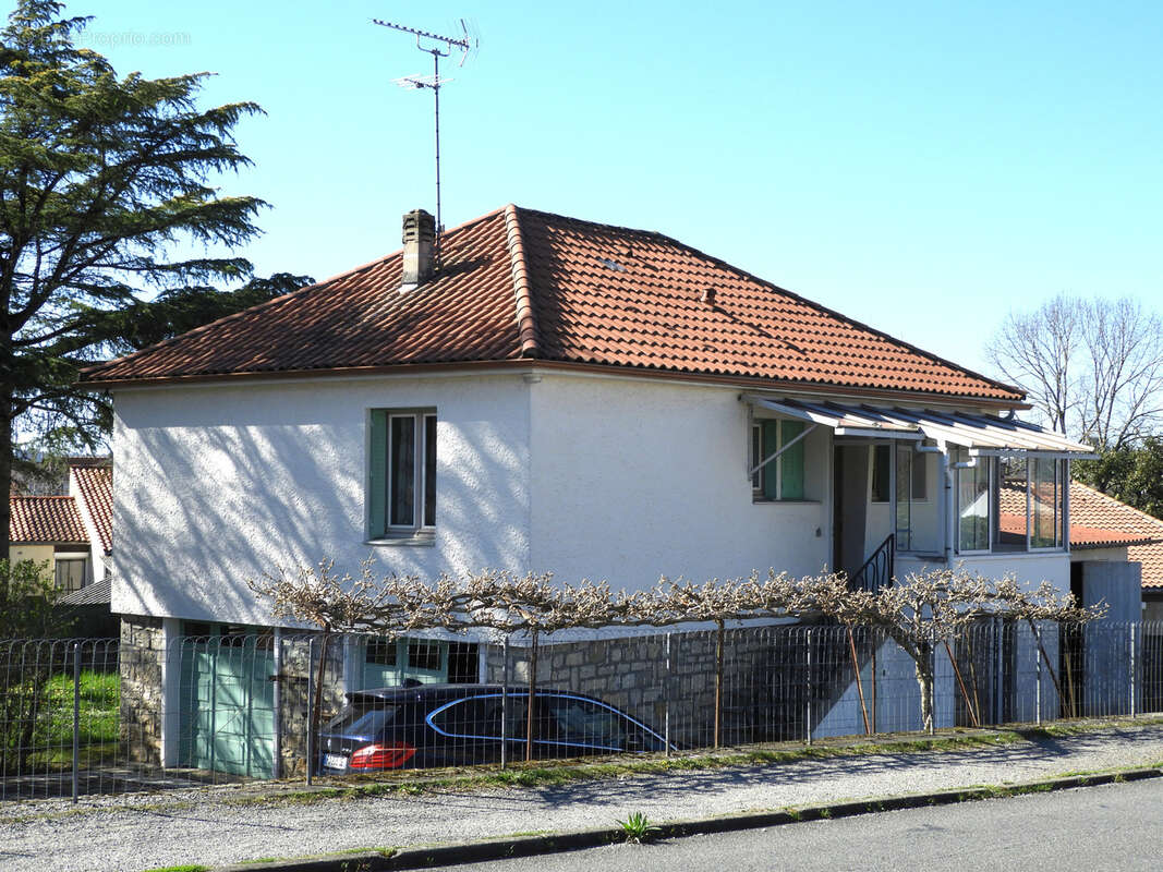 Maison à VILLEFRANCHE-DE-ROUERGUE