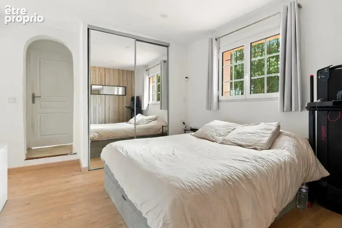 Maison de 6 pièces de 160 m² à Sanary-sur-Mer - photo 15
