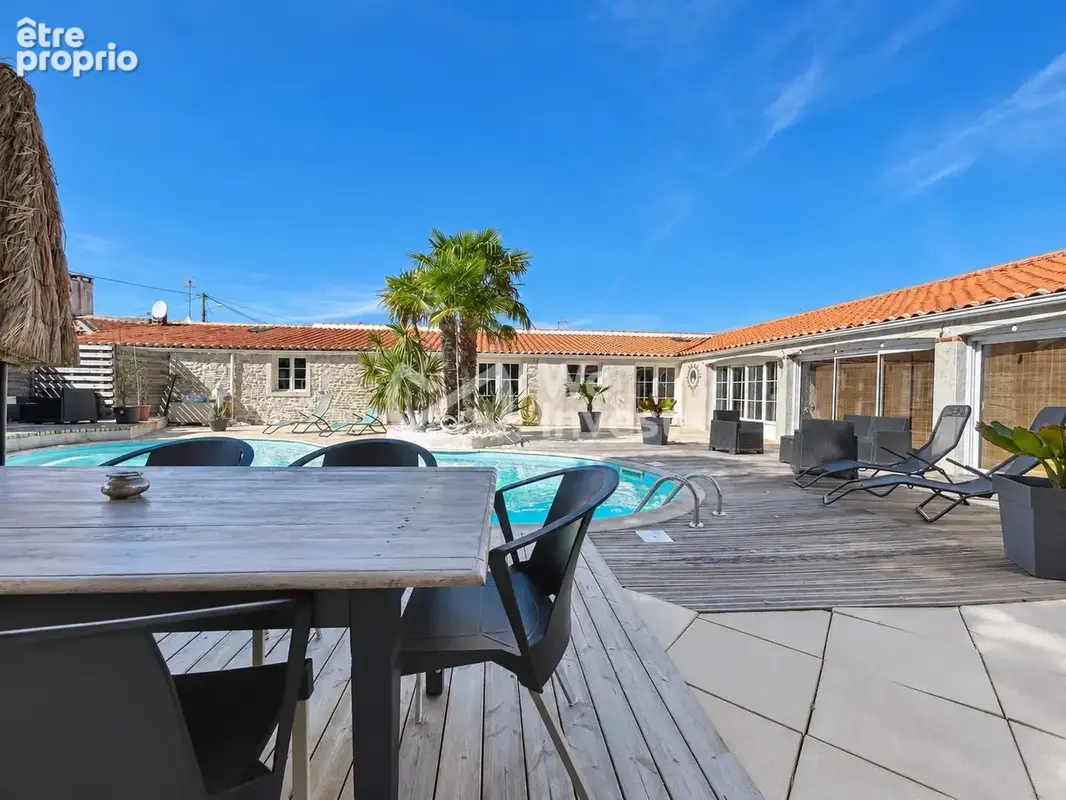 Maison 6 pièces 194 m² à vendre à L'aiguillon-Sur-Mer (85460) - photo 2