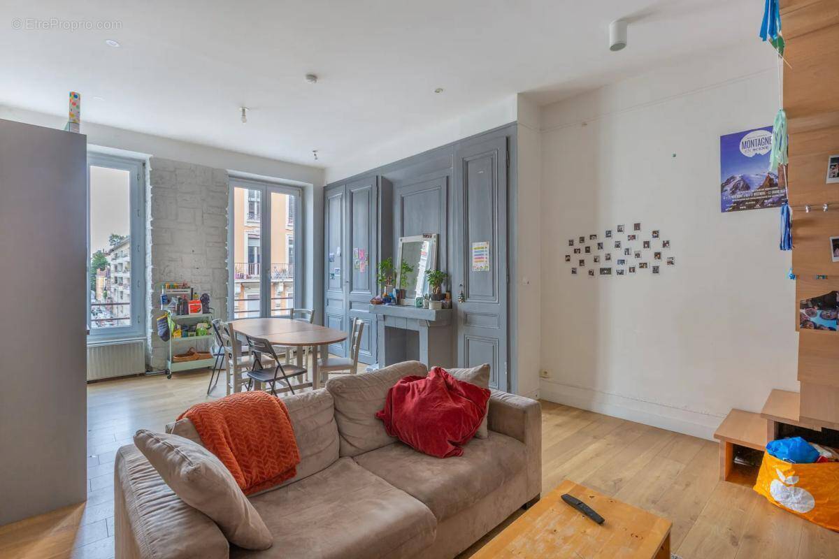 Appartement à LYON-6E