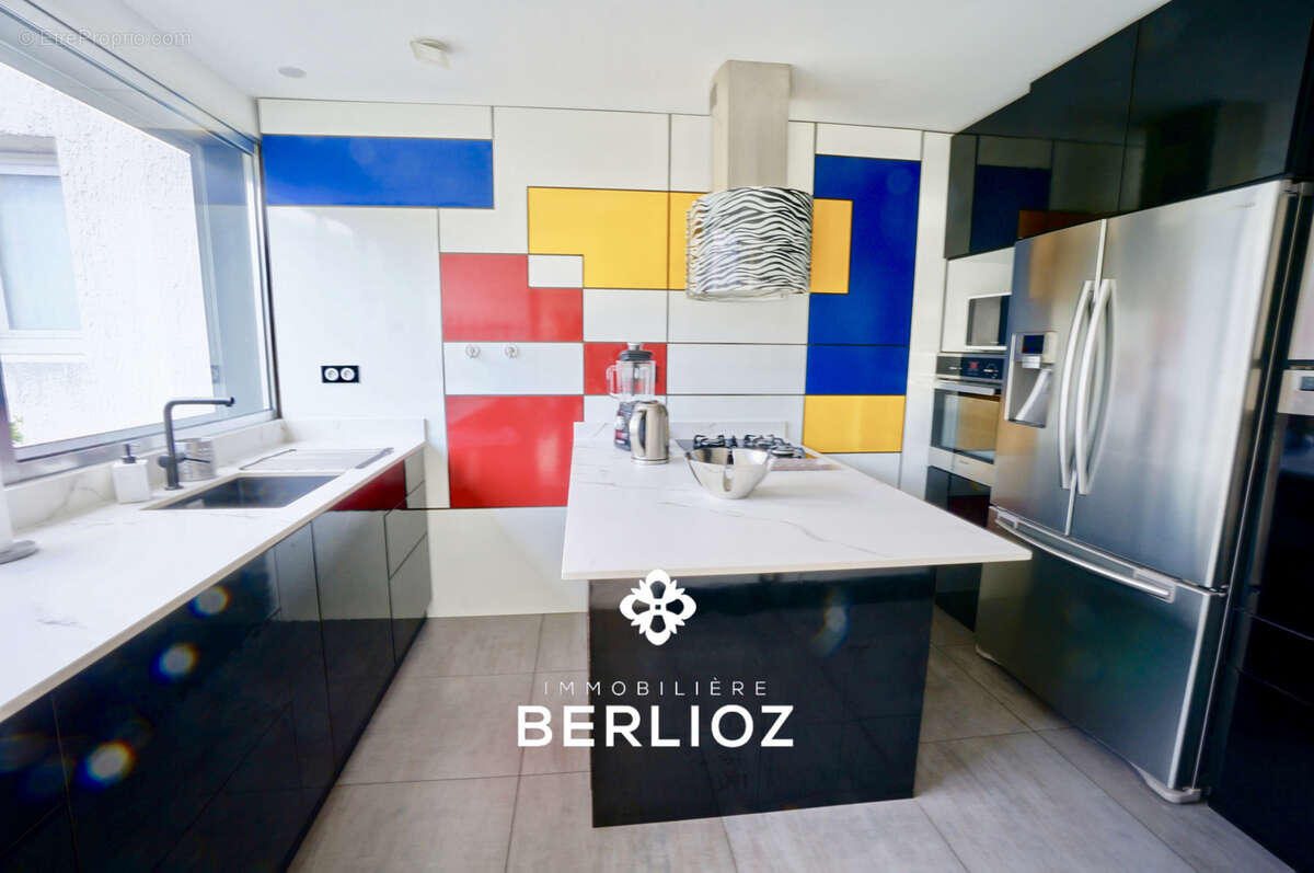 Appartement à MEYLAN