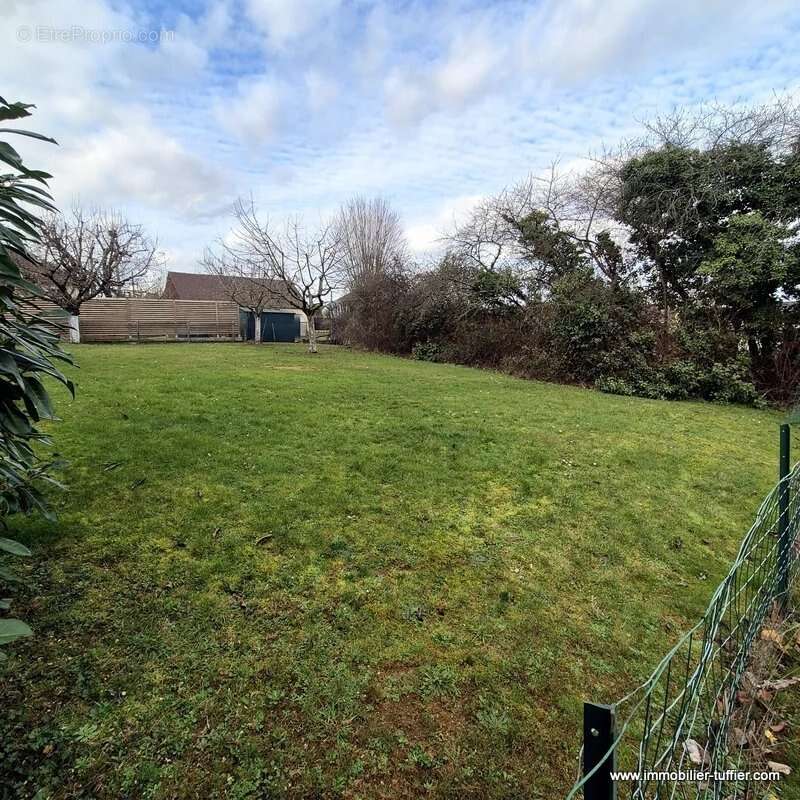 Maison à SAVIGNE-L'EVEQUE