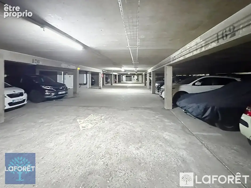 Parking à VINCENNES