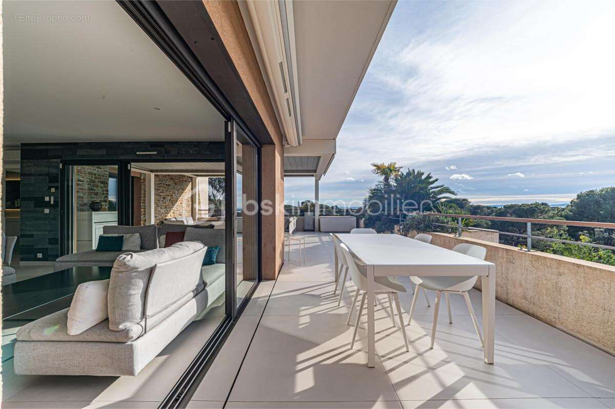 Magnifique T4 type Villa sur le toit / Vue mer / Terrasse + solarium 150 m² - photo 2