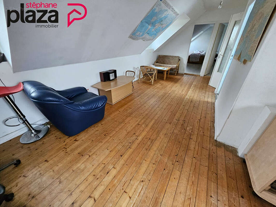 Maison à PLONEVEZ-PORZAY