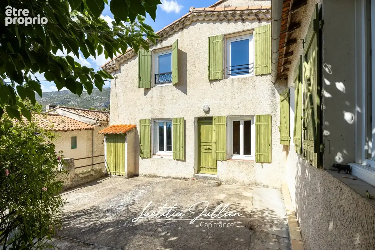 Maison à ROQUEVAIRE
