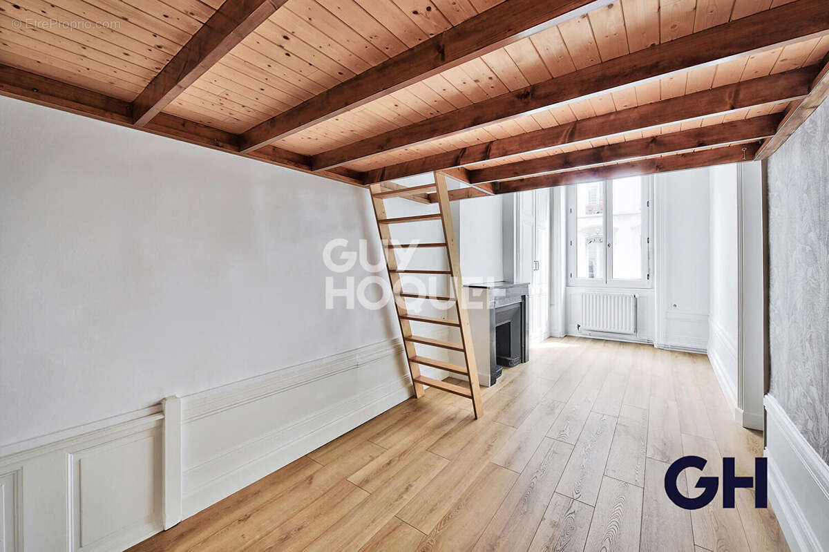 Appartement à LYON-6E