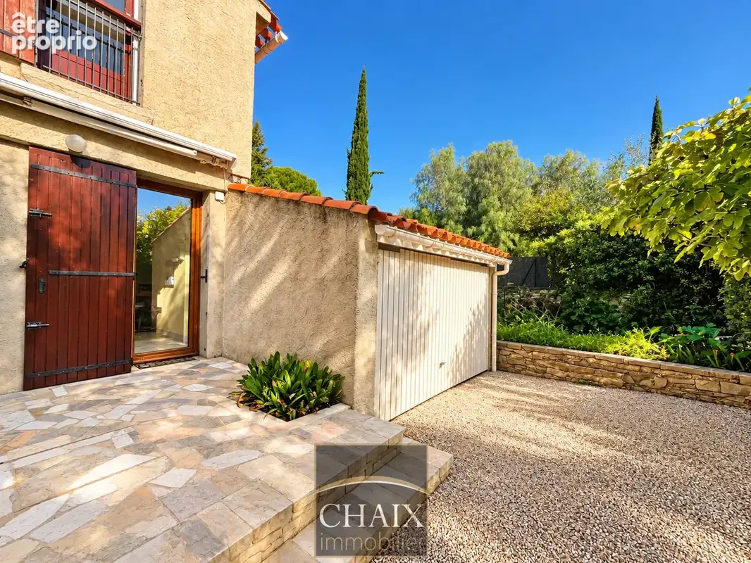 La ciotat   maison de charme, jardin bucolique et belle luminosité à deux pas de saint-jean - photo 10