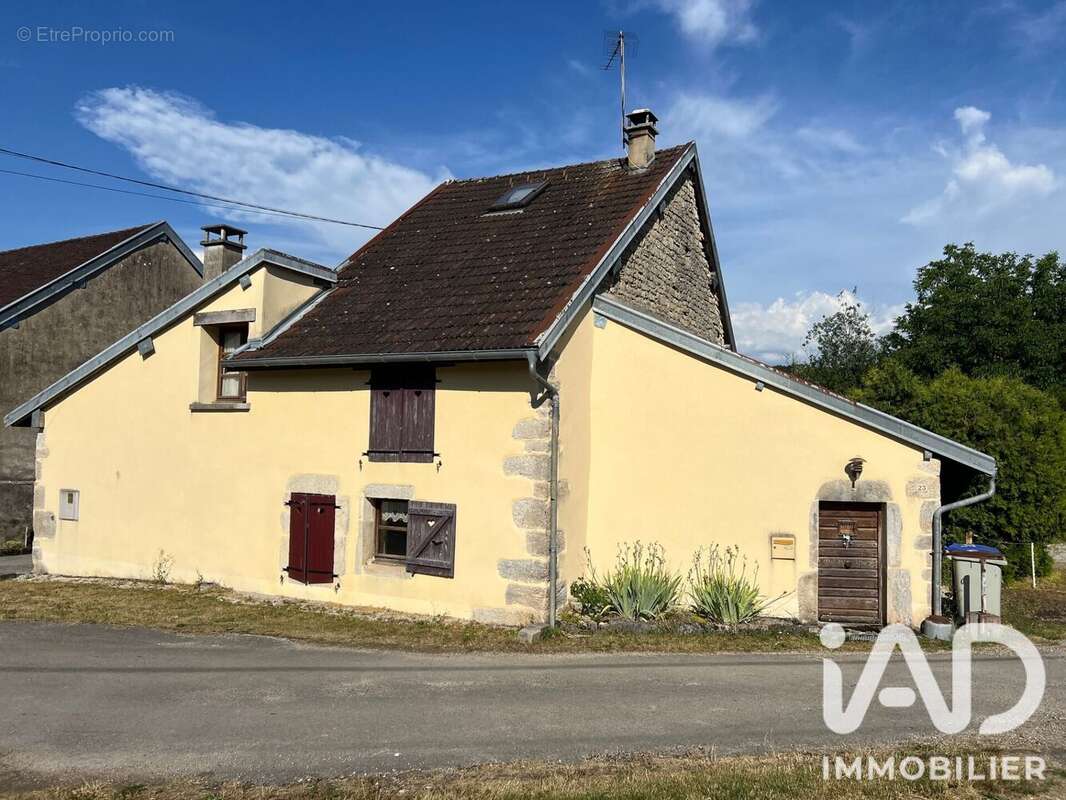 Maison 100 m² à Sarrogna  - photo 2