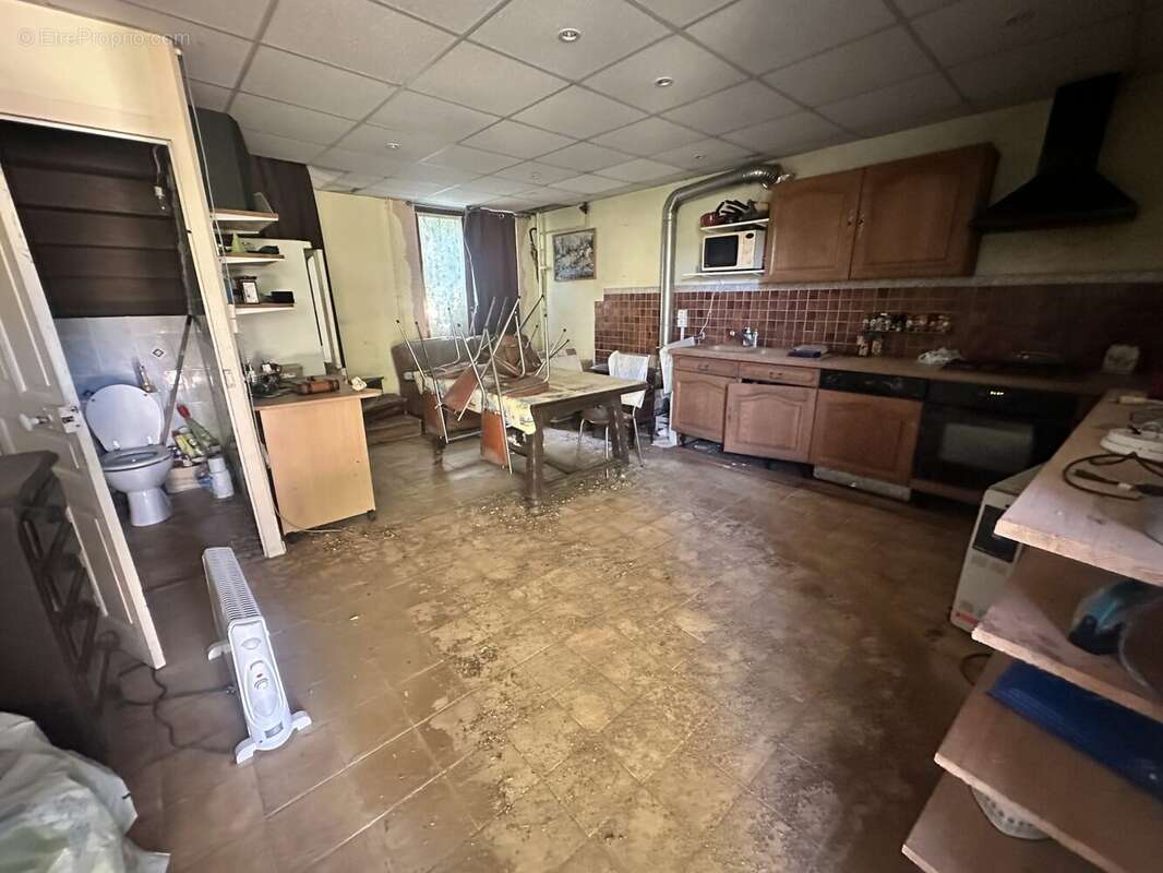 Maison 83 m² à Charbonnieres  - photo 7