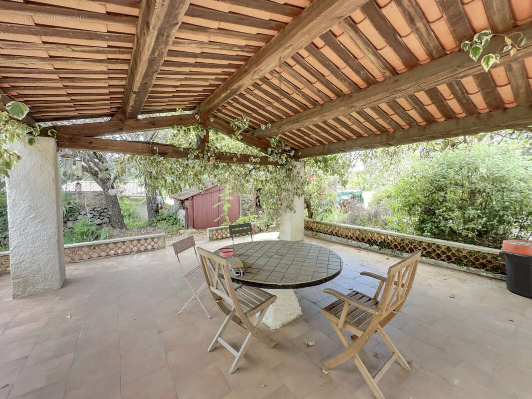 Maison à SAINT-MAXIMIN-LA-SAINTE-BAUME