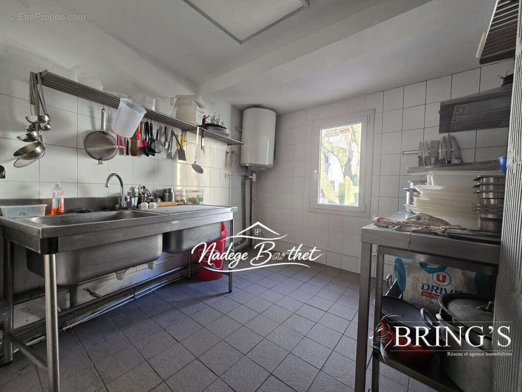 Commerce à MAZAUGUES