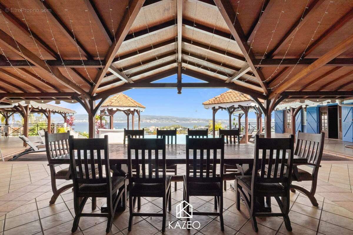 Maison à LES TROIS-ILETS