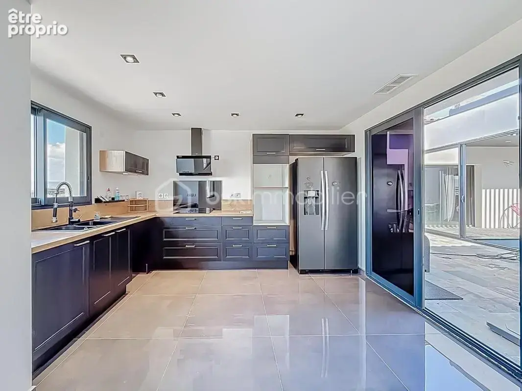 *** superbe villa contemporaine de 247 m² – grand garage de 110 m² – nissan-lez-enserune *** - photo 20