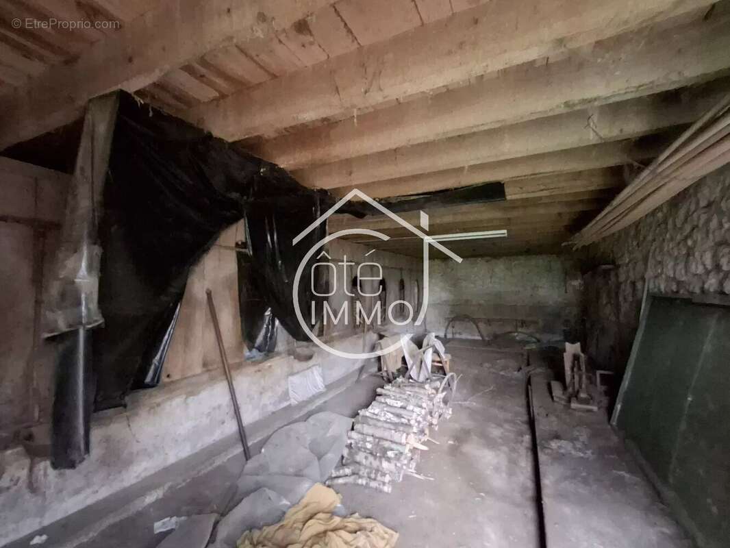 SAINT GERMAIN ET MONS : Belle propriété comprenant habitation principale, un séchoir à tabac, une grange et une longère - photo 16