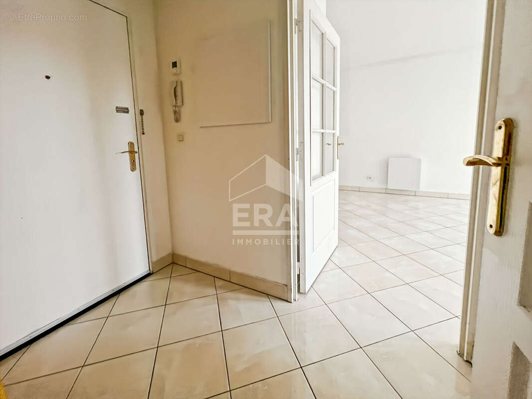 Appartement à SAINT-FARGEAU-PONTHIERRY