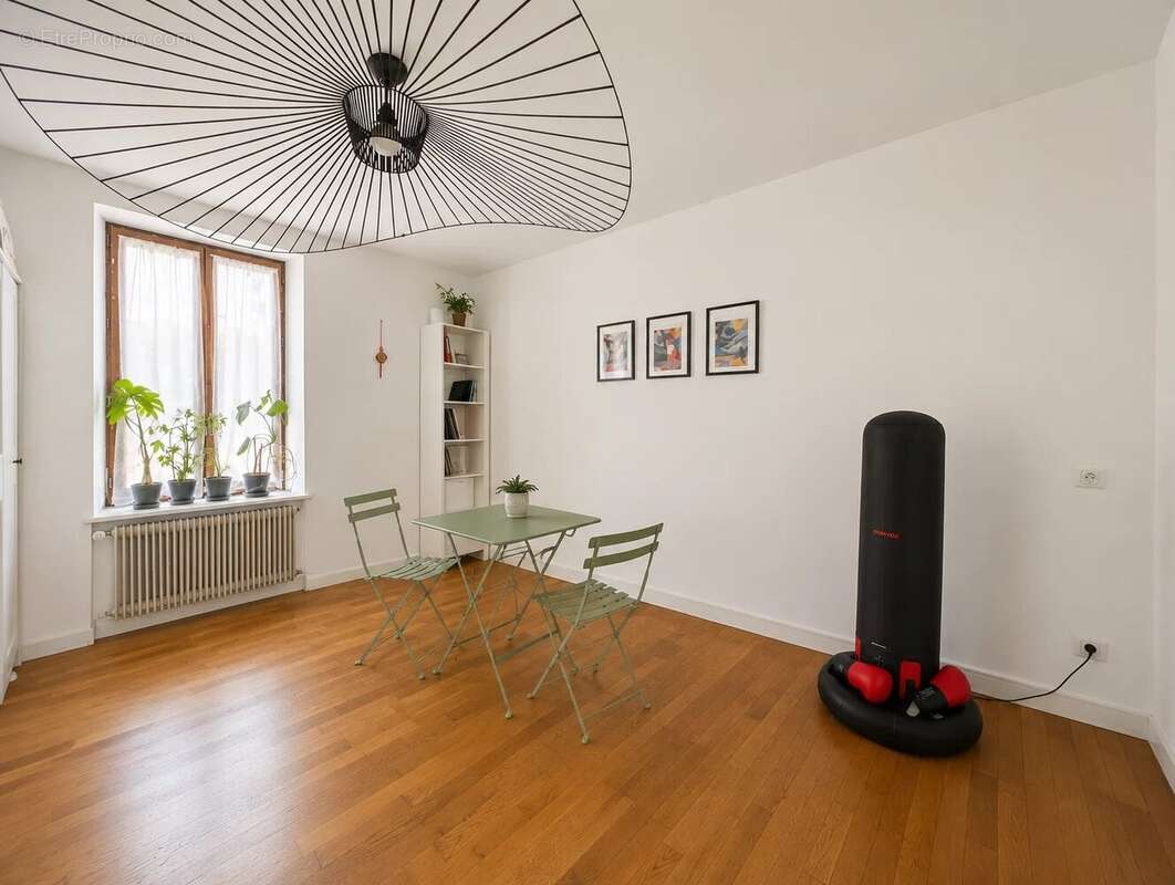Réf 2283 – Longère briarde en pierre • 6 pièces + double garage et jardin - photo 5