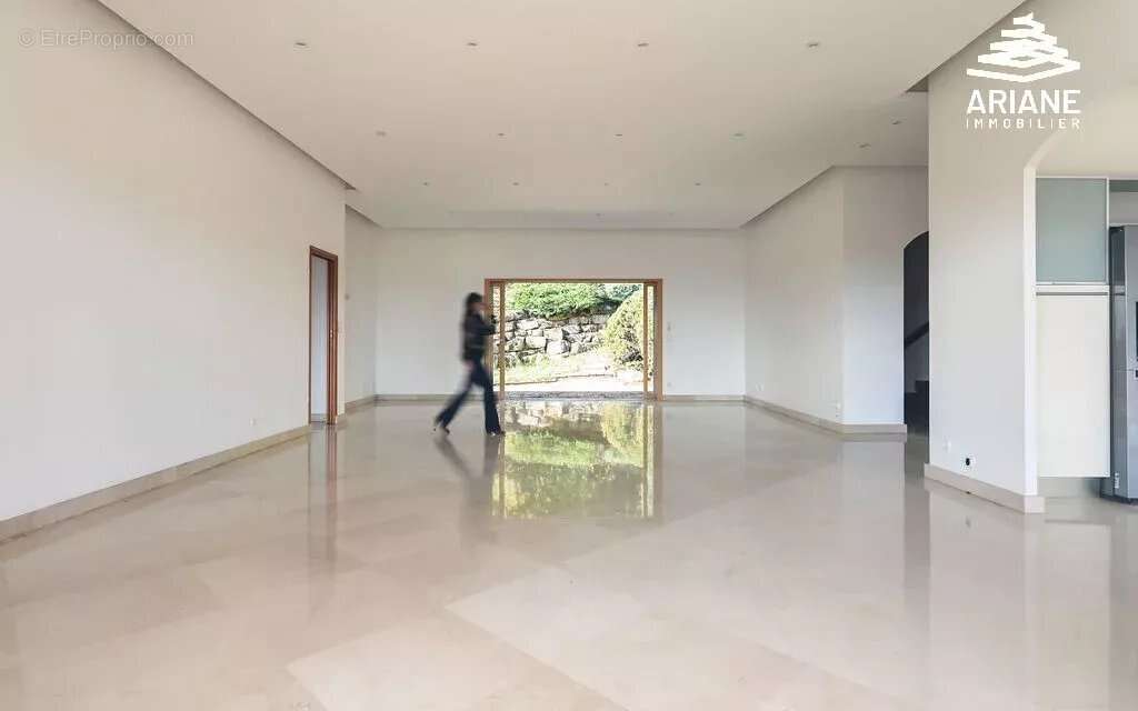 Maison à SAINT-CYR-AU-MONT-D&#039;OR