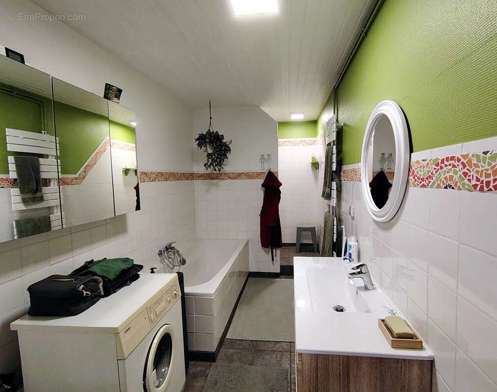 Maison à LA BASSE-VAIVRE