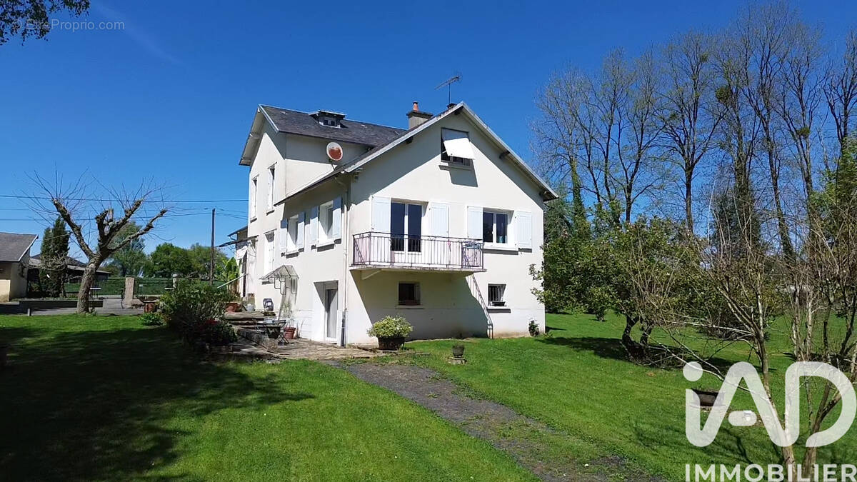 Photo 1 - Maison à SAINT-YRIEIX-LA-PERCHE