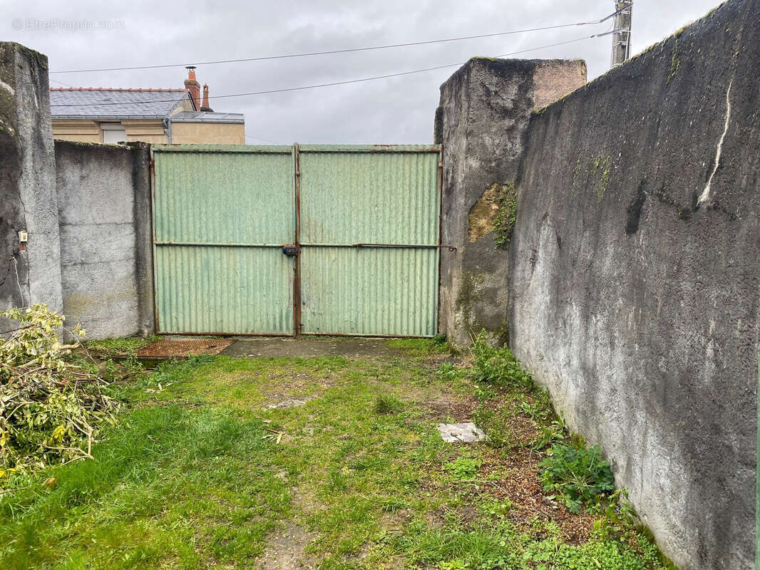 Appartement à LOUERRE