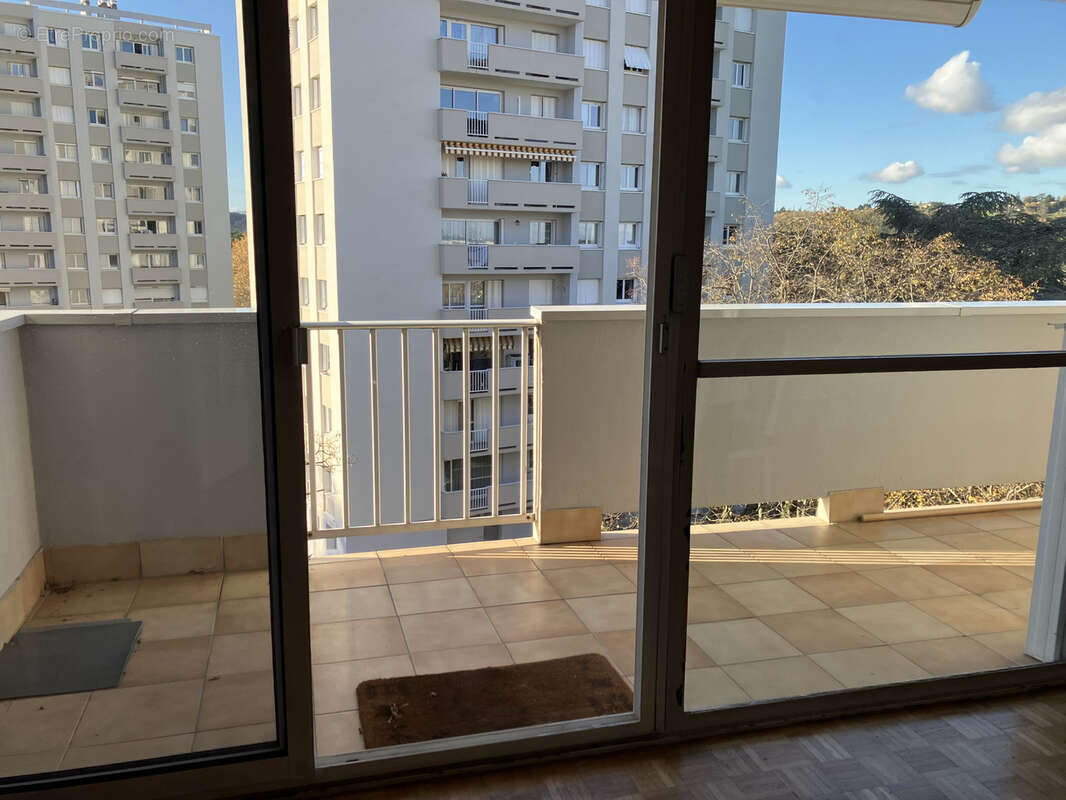 Appartement à OULLINS