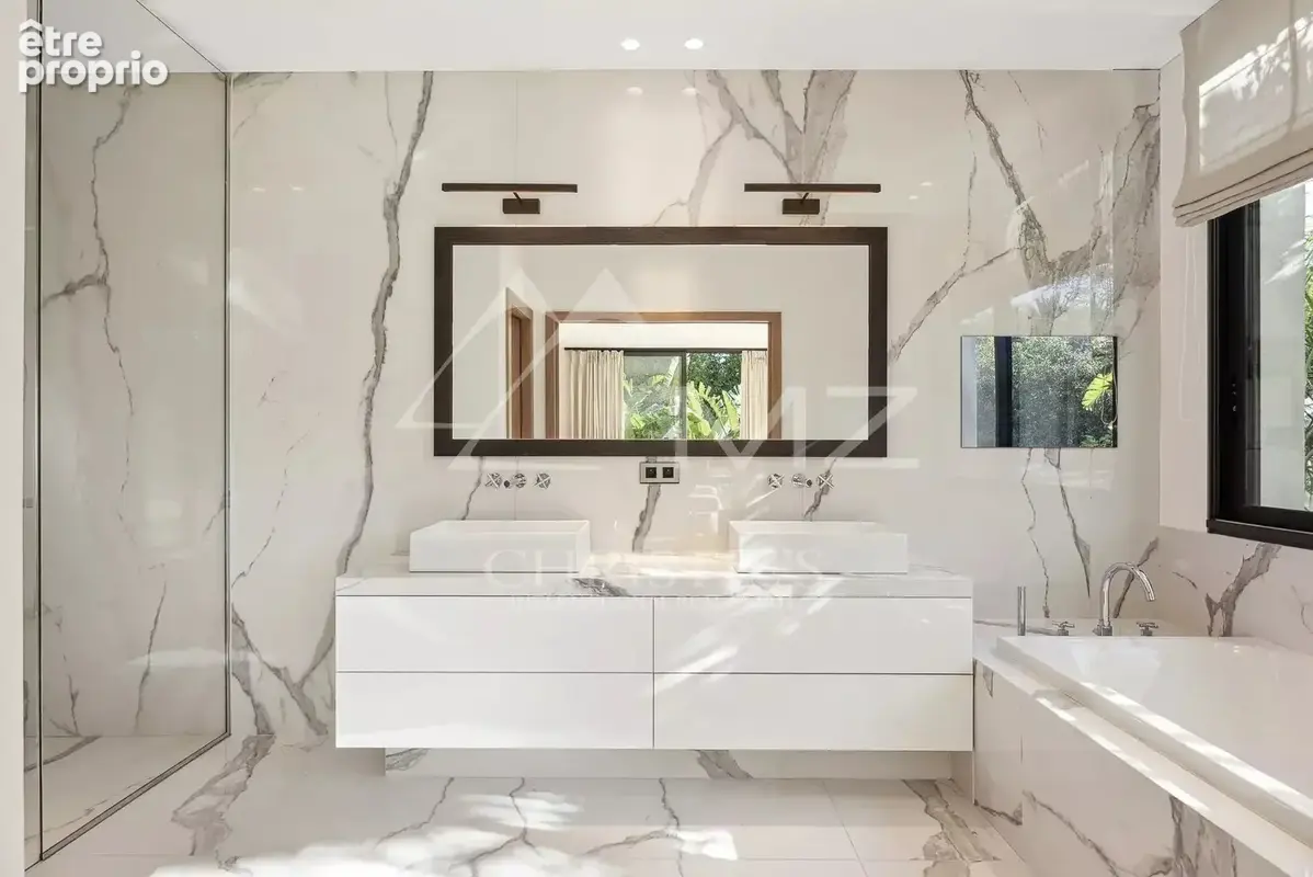 Remarquable villa contemporaine neuve au sein d'un domaine guardienné - photo 6