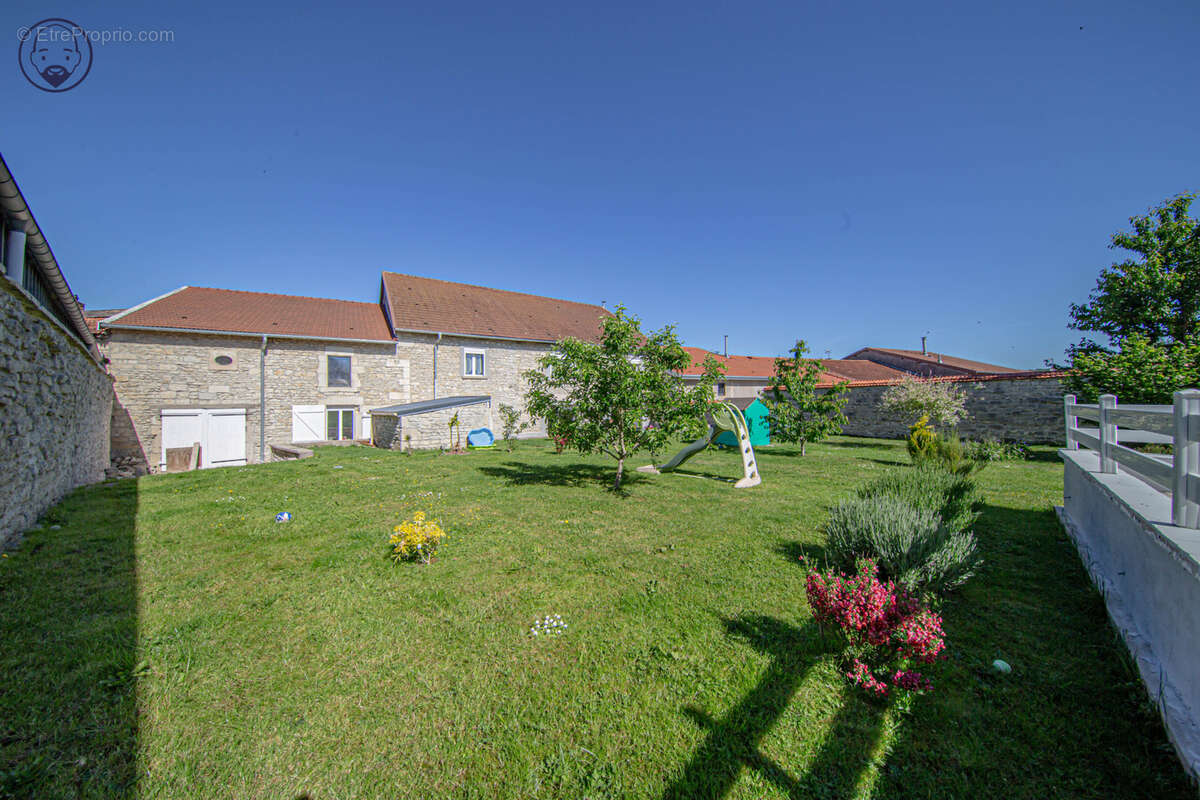 Grande maison de village totalement rénovée - photo 20