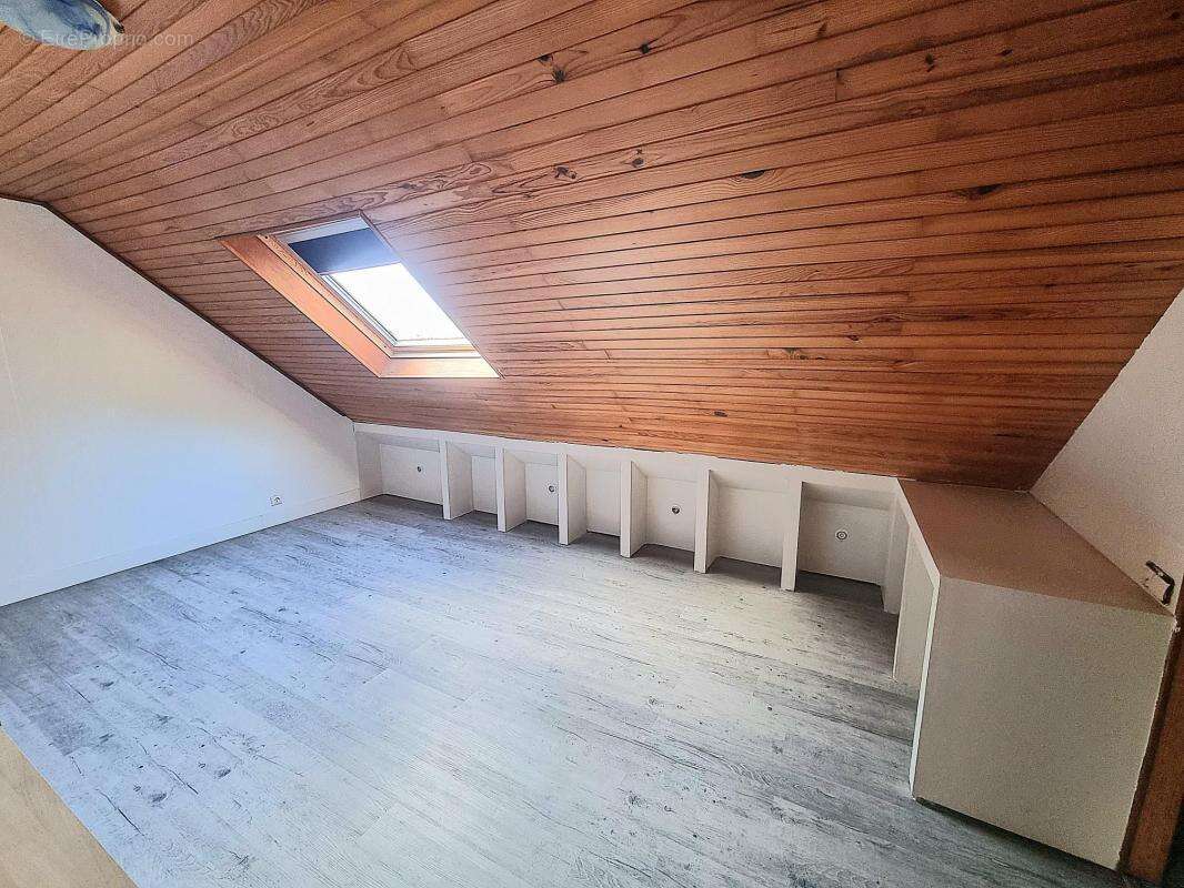 Maison à PONT-DE-BUIS-LES-QUIMERCH