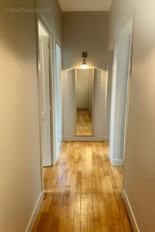 Maison à SAINT-CYR-SUR-LOIRE