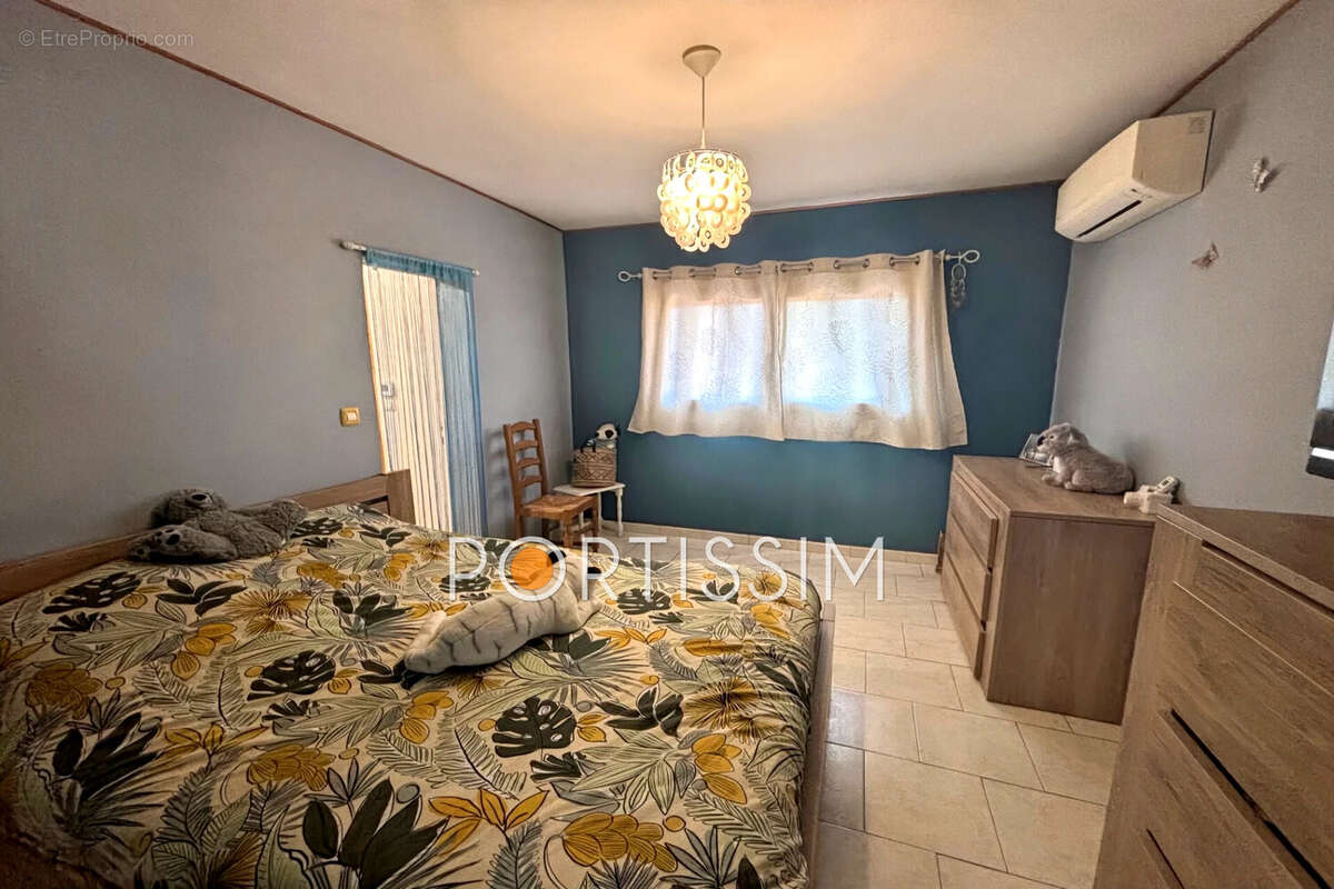 Maison à SAINT-LAURENT-DU-VAR