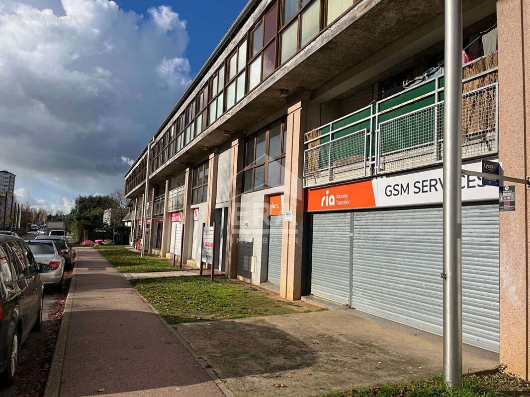 Appartement à SAINT-ETIENNE-DU-ROUVRAY