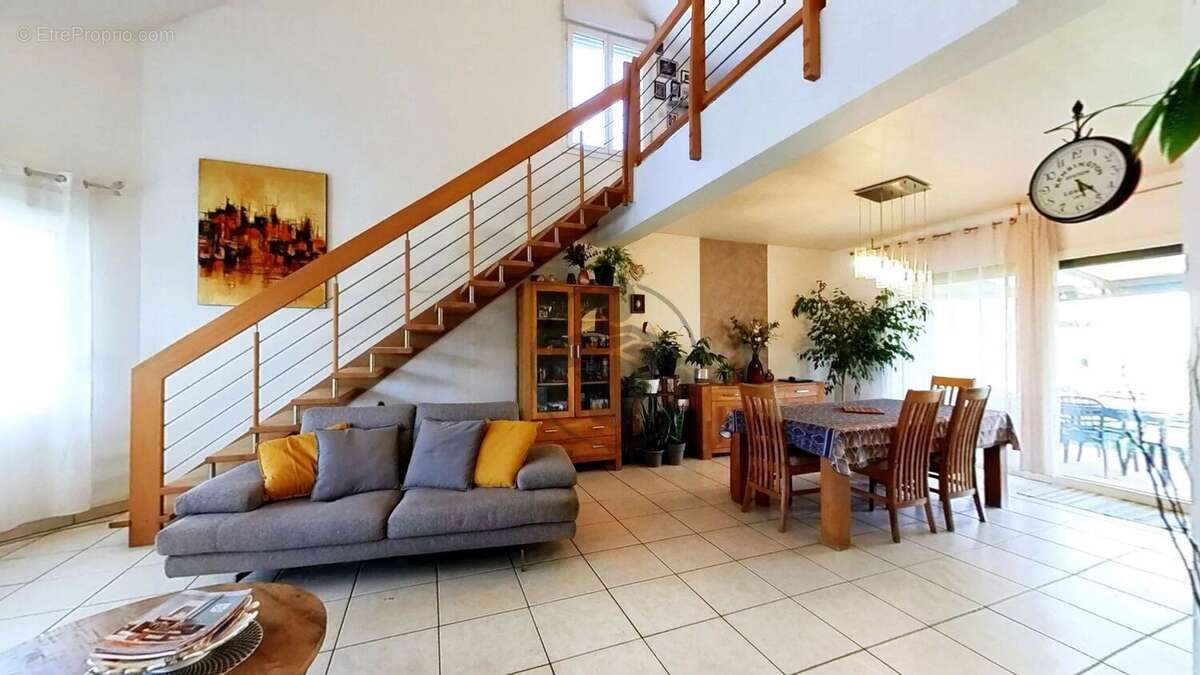 Maison à GUENANGE