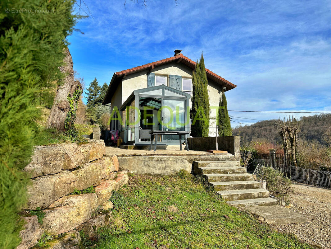 Maison à MAUBEC