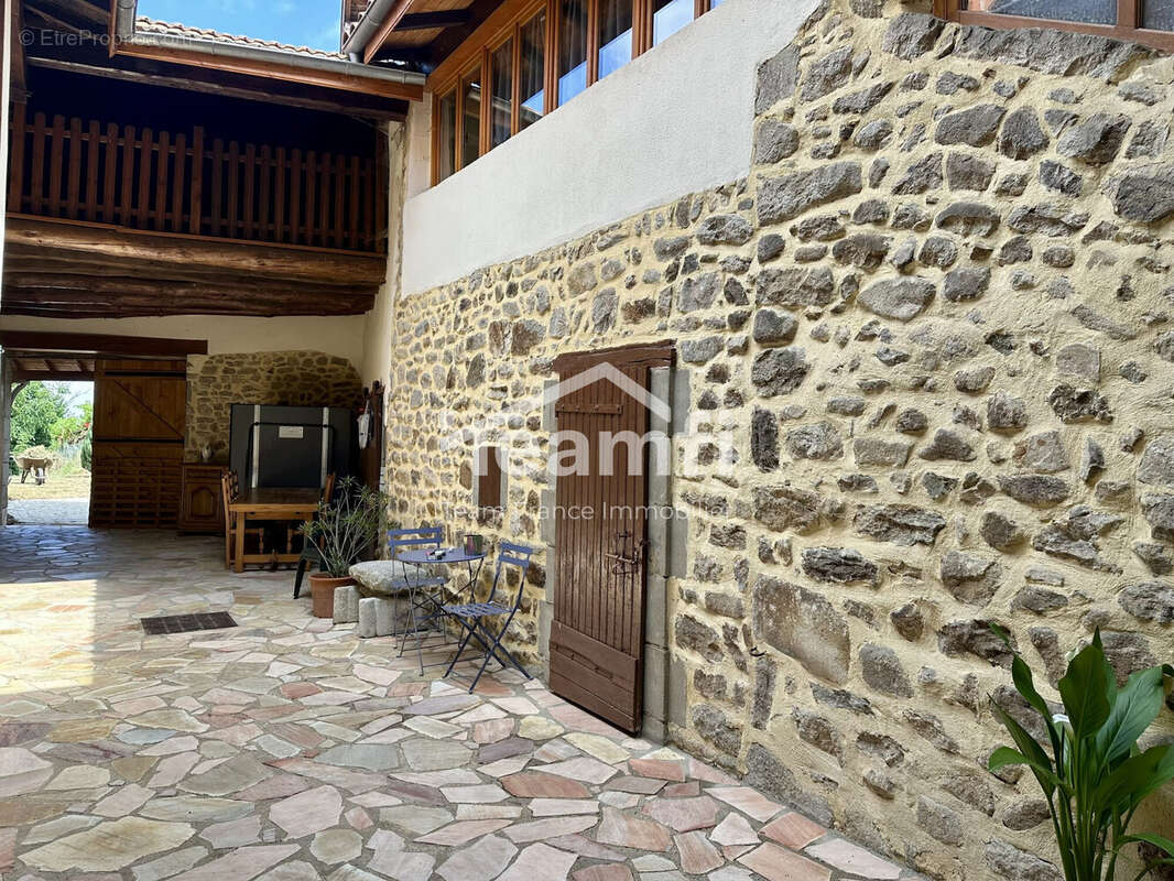 Maison à VOLLORE-VILLE